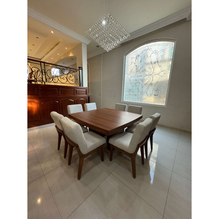 Comedor Leo Cuadrado