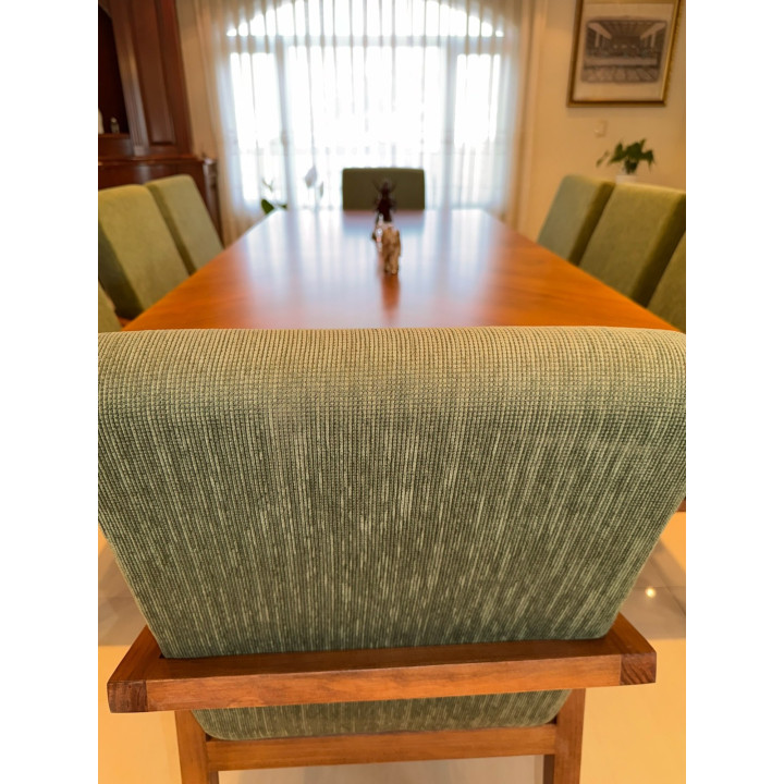 Comedor Aquila: foto real 2